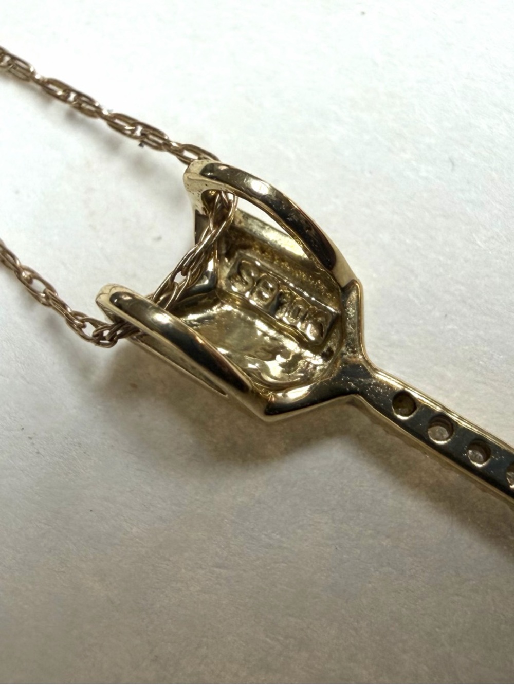 10k Yellow Gold Natural Diamond Heart Arrow Pendant Necklace - Picture 5 of 5